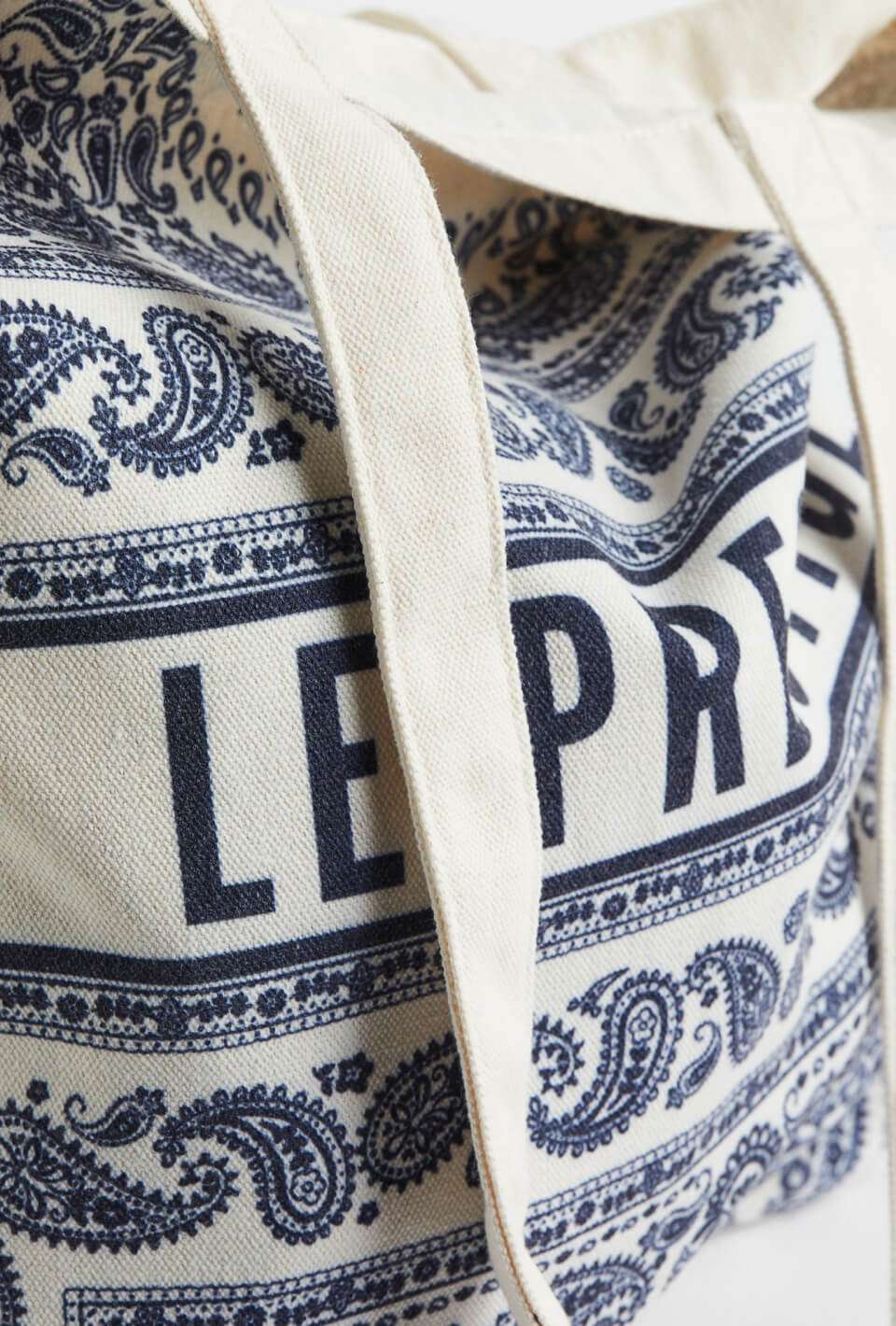 shop-accessories-1-5